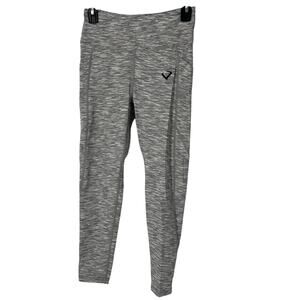 Violate women’s Capri leggings size medium butt scrunch mid rise fitness gym